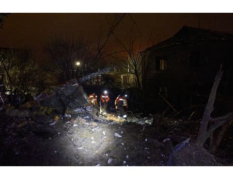 Kiev, 'nella notte abbattuti 12 droni russi su 18' .